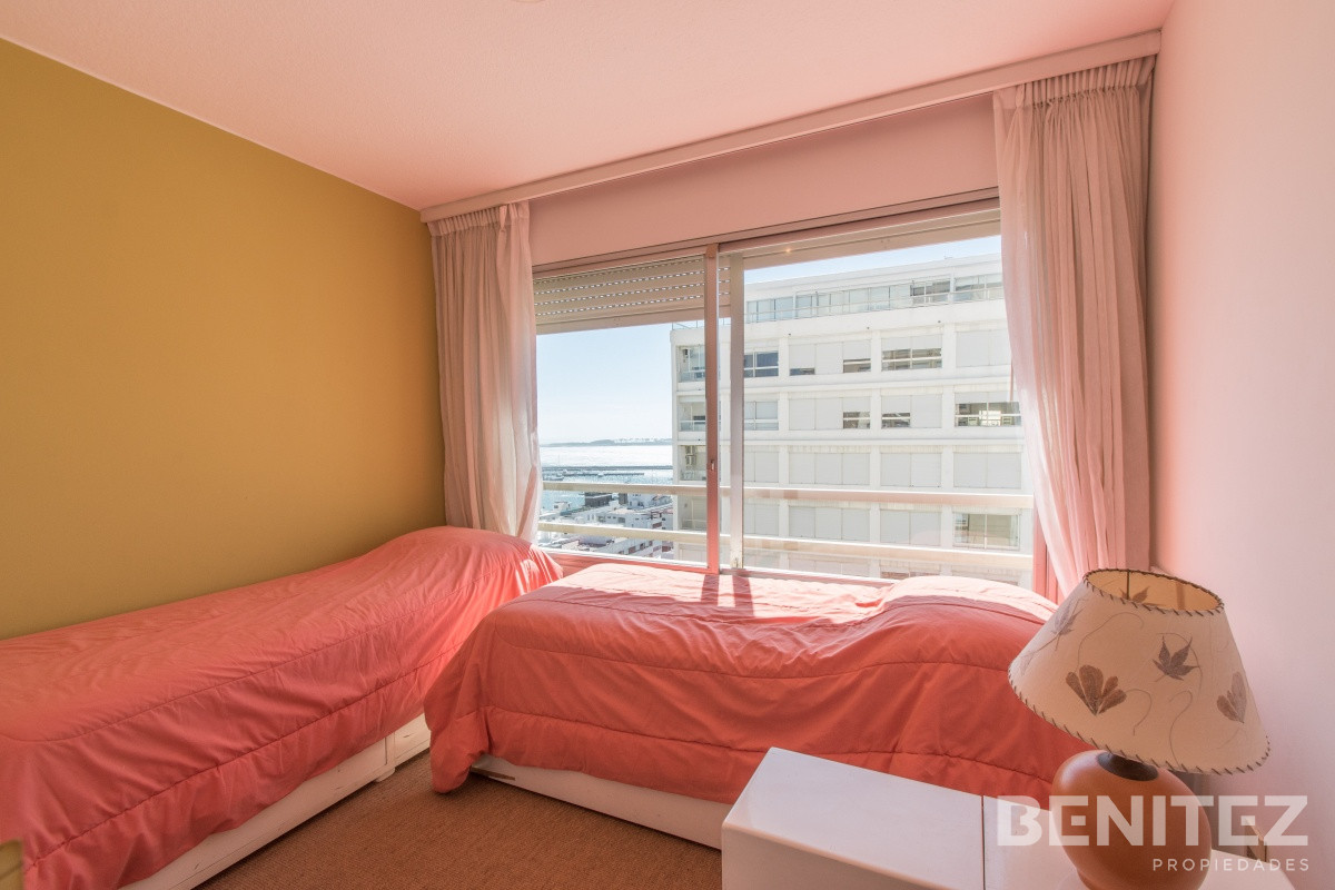 Apartamento ID.272 - Zona Peninsula. Torre con servicios. 2 dormitorios esquinero. 