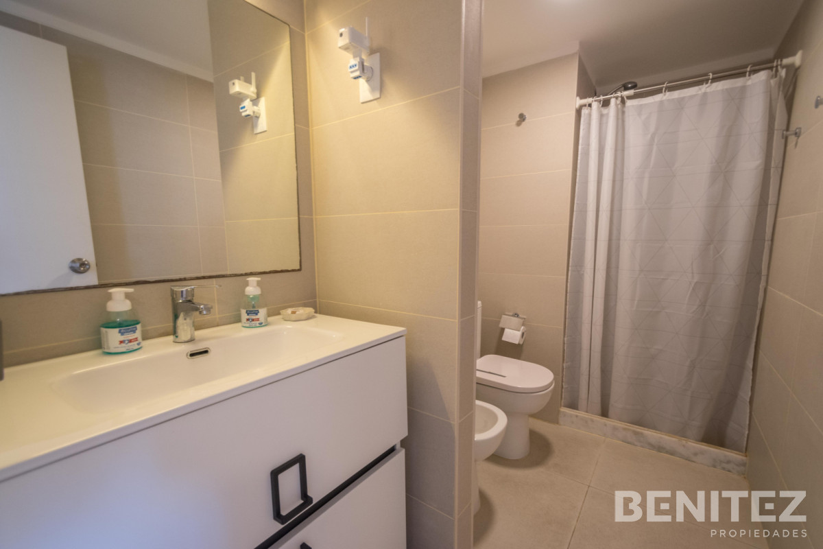 Apartamento ID.575 - Imperdible! Apartamento esquinero de 3 dormitorios. Reciclado.