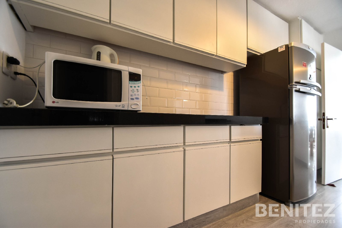 Apartamento ID.7972 - Excelente apartamento en venta de 3 dormitorios reciclado - Vista Puerto, reciclado. Punta del Este