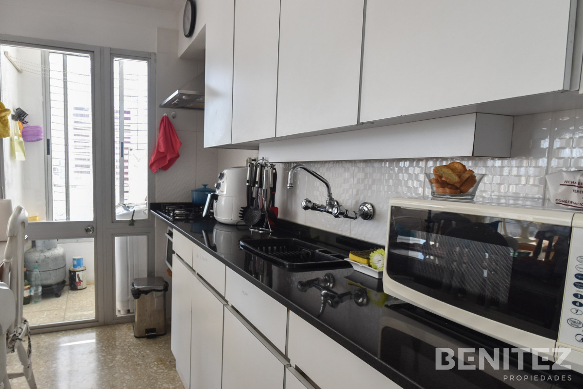 Apartamento ID.216 - Apartamento en venta de 2 dormitorios + 2 baños . Reciclado con garage