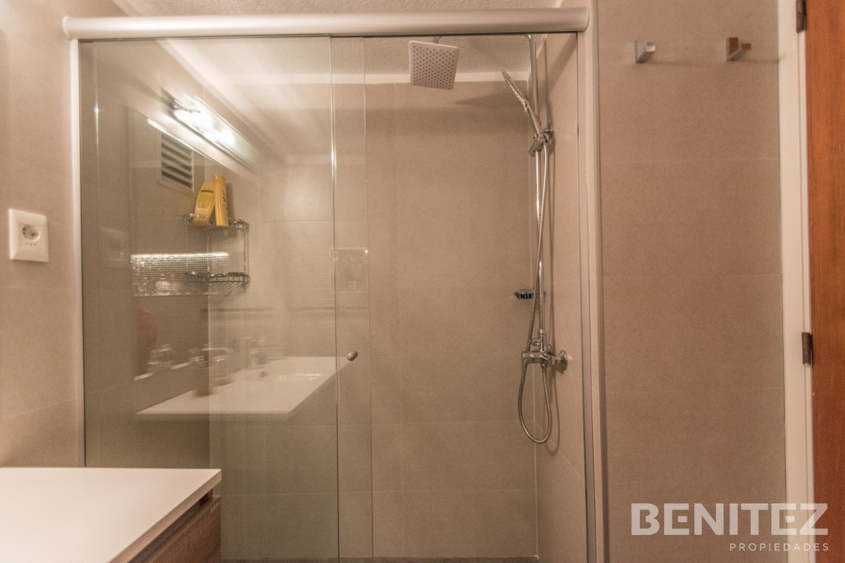 Apartamento ID.7123 - Torre Verona. Piso alto de 2 dormitorios. Reciclado.