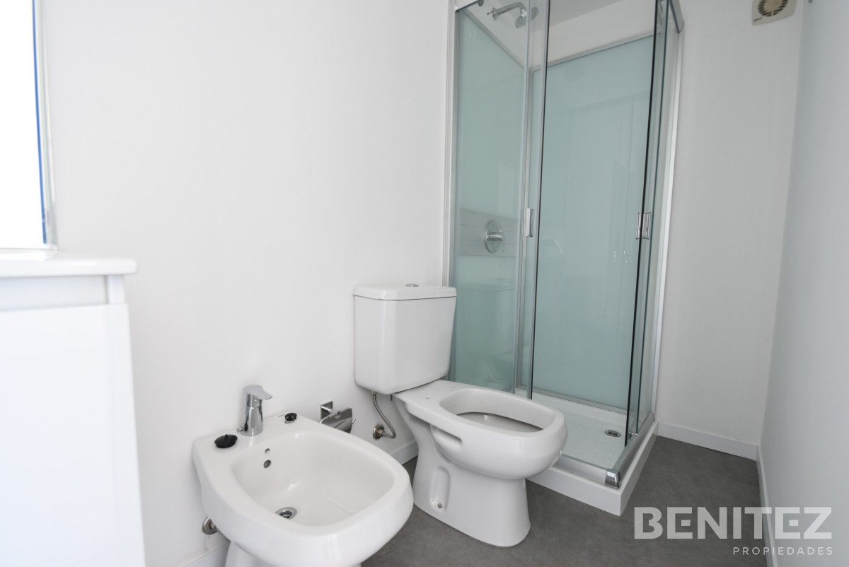Apartamento ID.8627 - Apartamento en venta de 1 dormitorio + 2 baños a estrenar con garage