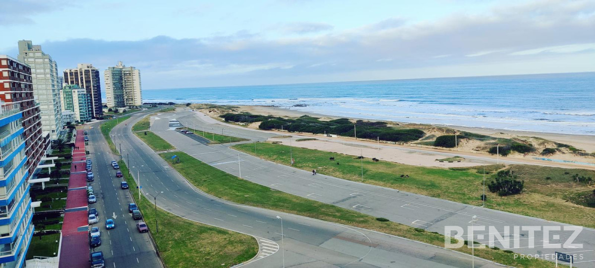 Apartamento ID.9484 - Espectacular Esquinero en Piso Alto en Imperiale