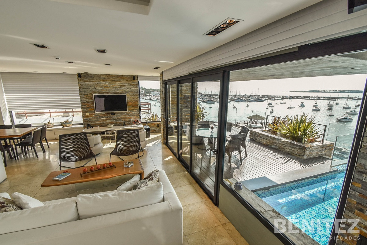 Apartamento ID.8465 - Le Bleu. Pent-House. Frente al Puerto con el diseño de Carlos Ott.