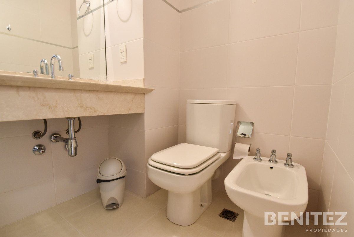 Apartamento ID.5998 - Seasons Tower piso alto! 2 dormitorios con espectacular vista. Playa Mansa