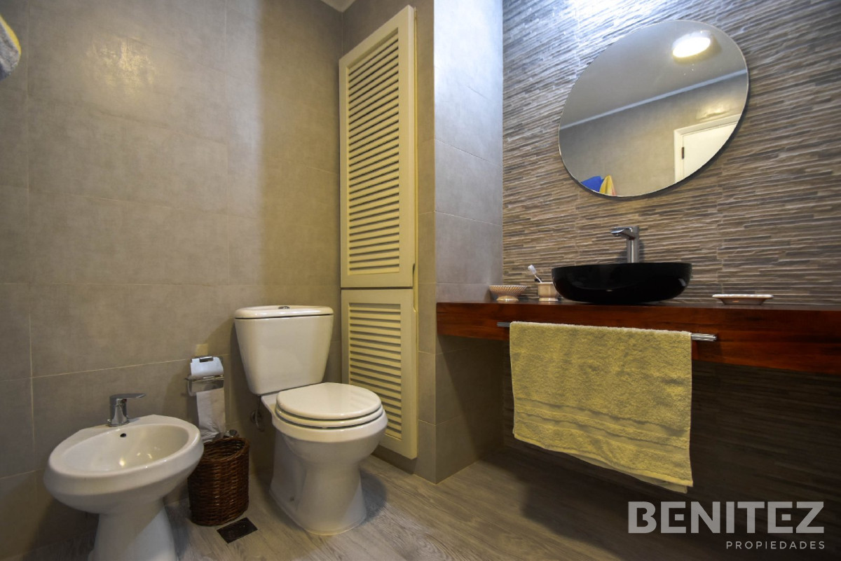 Apartamento ID.7972 - Excelente apartamento en venta de 3 dormitorios reciclado - Vista Puerto, reciclado. Punta del Este