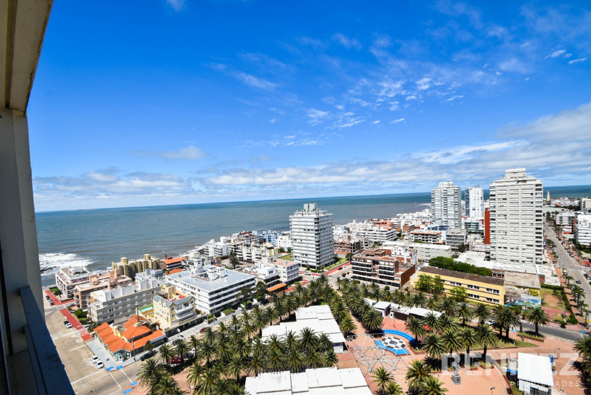 Apartamento ID.405 - Vista al Puerto! Amplio apartamento de 1 dormitorio y medio. 