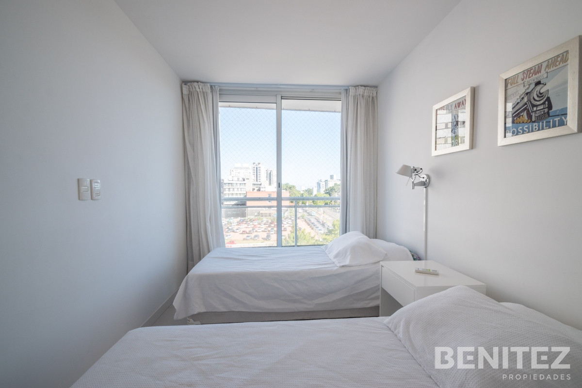Apartamento ID.8385 - Bellagio Tower. Esquinero de 3 dormitorios. Equipado.