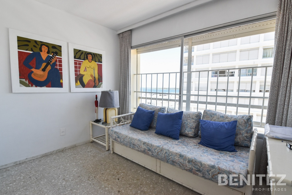 Apartamento ID.216 - Apartamento en venta de 2 dormitorios + 2 baños . Reciclado con garage