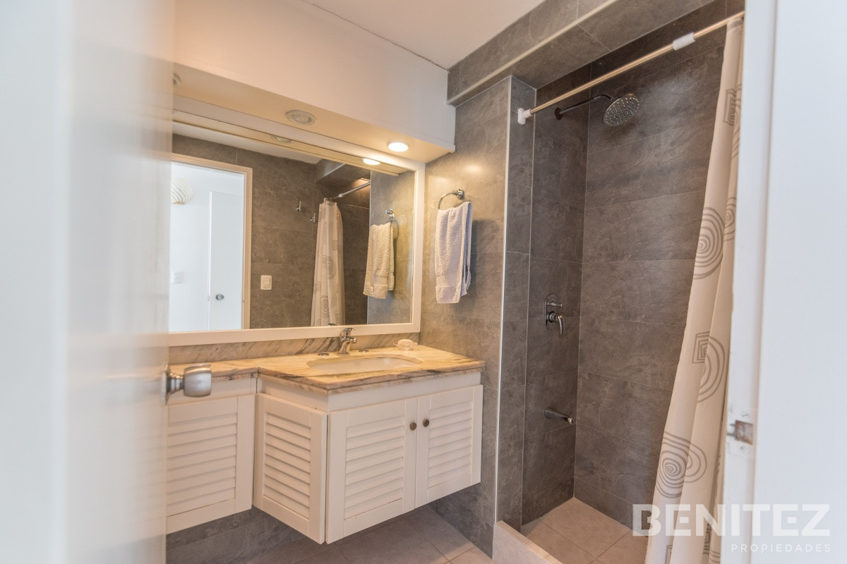 Apartamento ID.355 - Apartamento de 3 dormitorios. Excelente vista al Mar