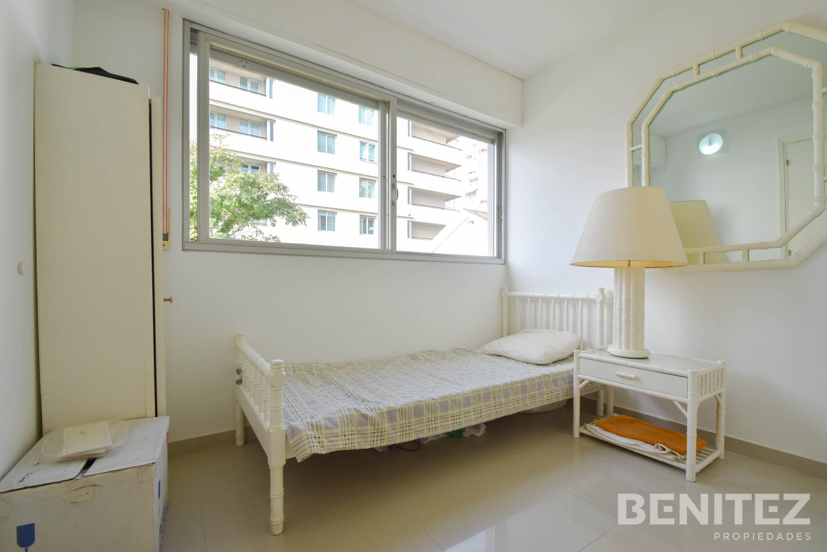 Apartamento ID.8210 - Primera fila al Puerto. Apartamento en venta de 4 dormitorios. Oportunidad!