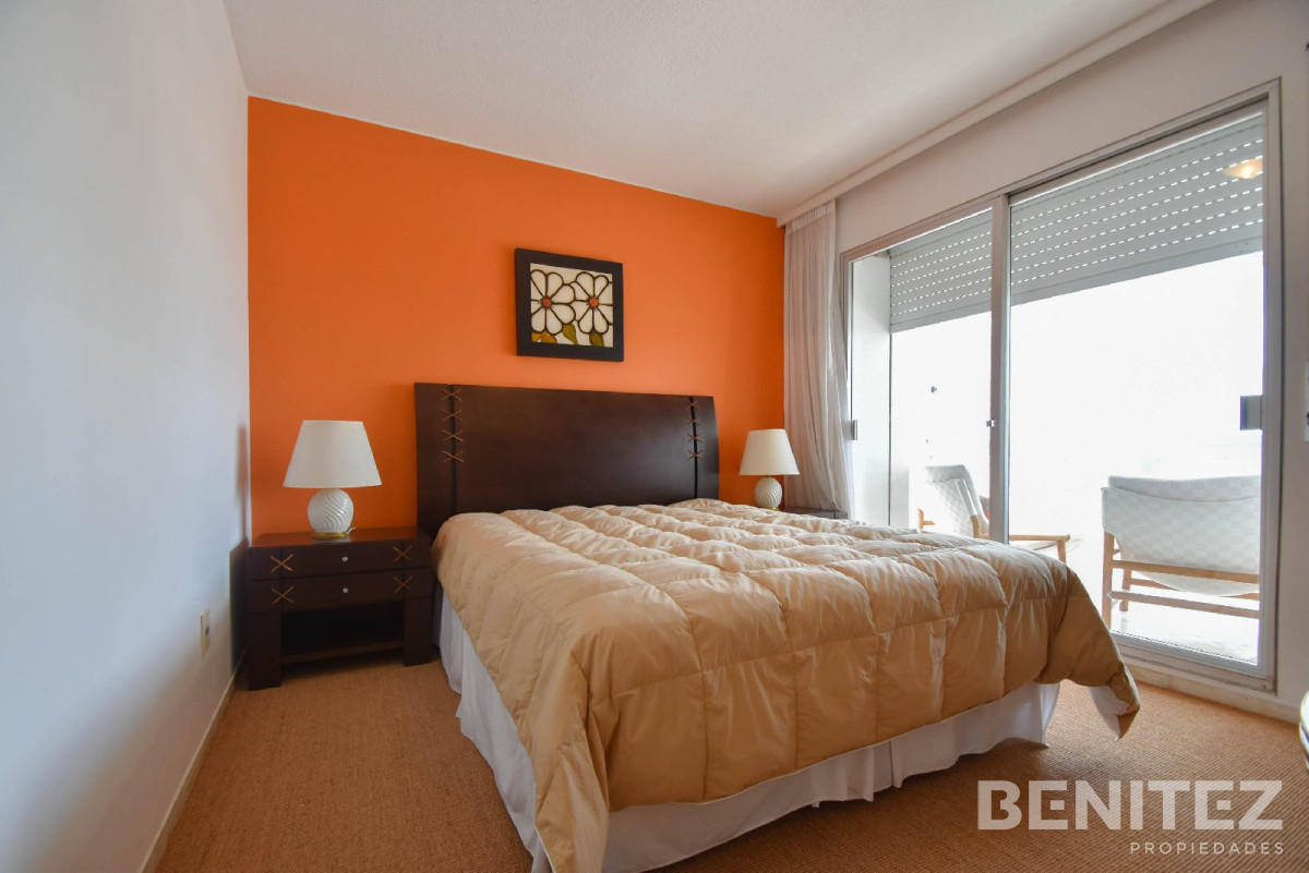 Apartamento ID.272 - Zona Peninsula. Torre con servicios. 2 dormitorios esquinero. 