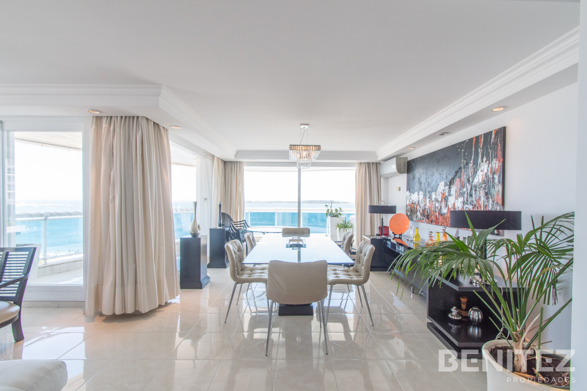 Apartamento ID.9580 - Millenium. Esquinero a la Peninsula. Playa Mansa.