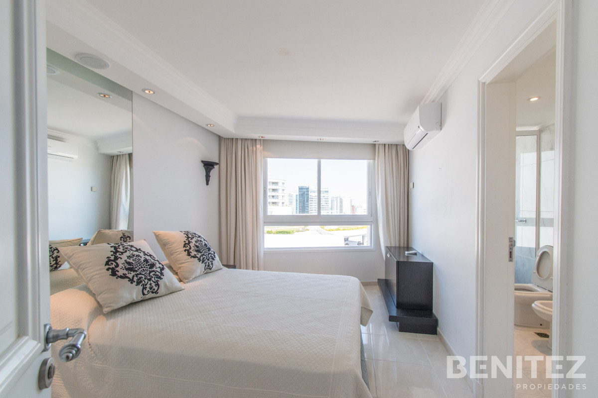 Apartamento ID.9580 - Millenium. Esquinero a la Peninsula. Playa Mansa.