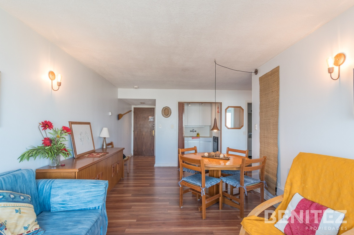 Apartamento ID.1429 - Vista al Puerto. Amplio apartamento de 1 dormitorio y medio.