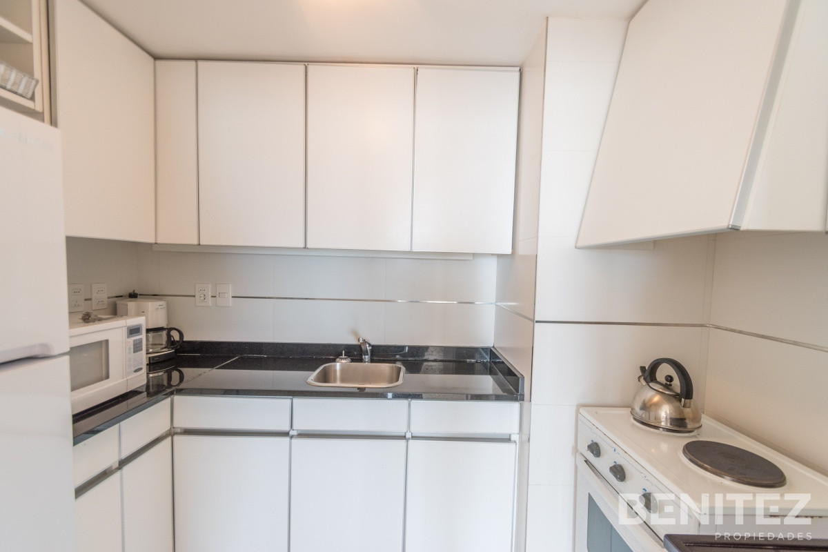 Apartamento ID.405 - Vista al Puerto! Amplio apartamento de 1 dormitorio y medio. 