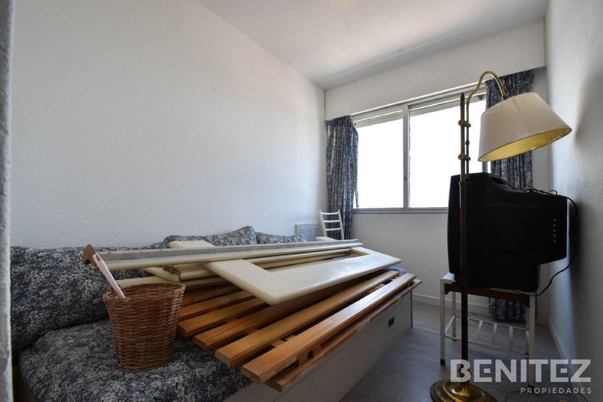 Apartamento ID.7972 - Excelente apartamento en venta de 3 dormitorios reciclado - Vista Puerto, reciclado. Punta del Este