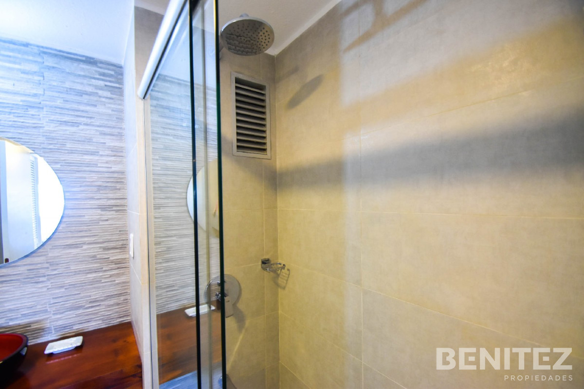 Apartamento ID.7972 - Excelente apartamento en venta de 3 dormitorios reciclado - Vista Puerto, reciclado. Punta del Este