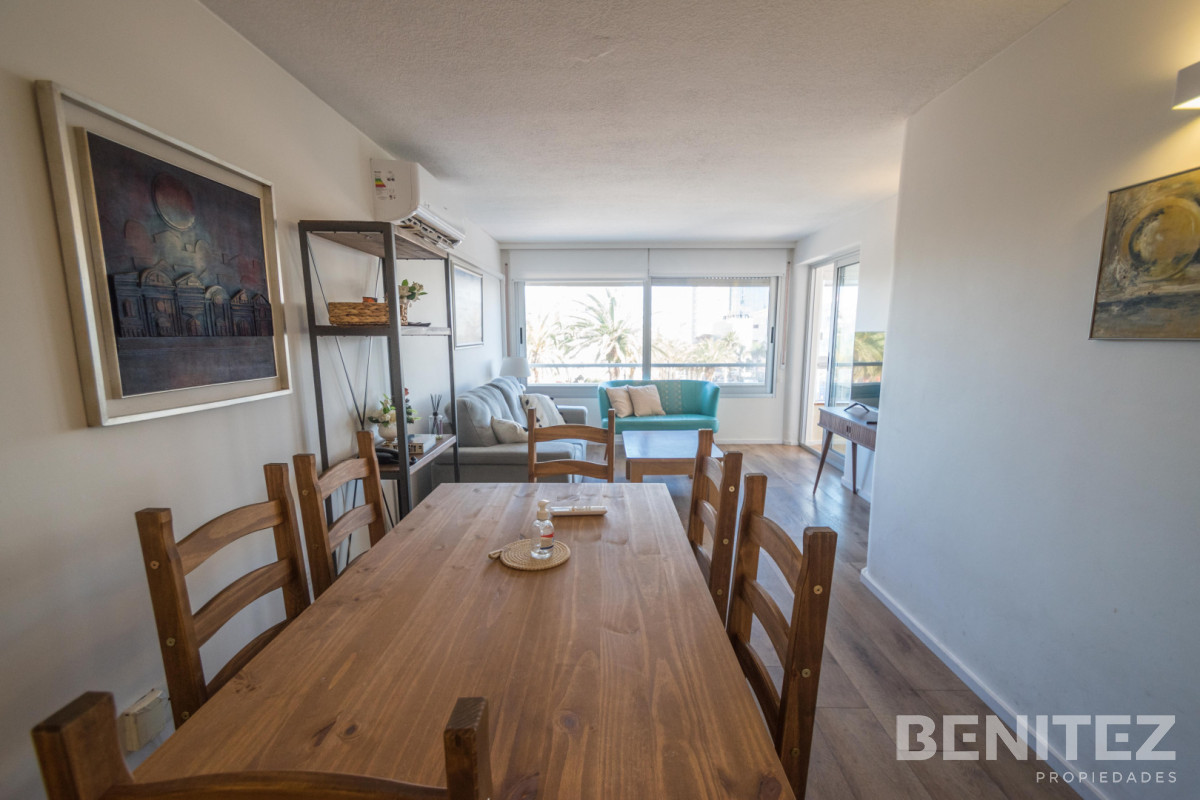 Apartamento ID.575 - Imperdible! Apartamento esquinero de 3 dormitorios. Reciclado.
