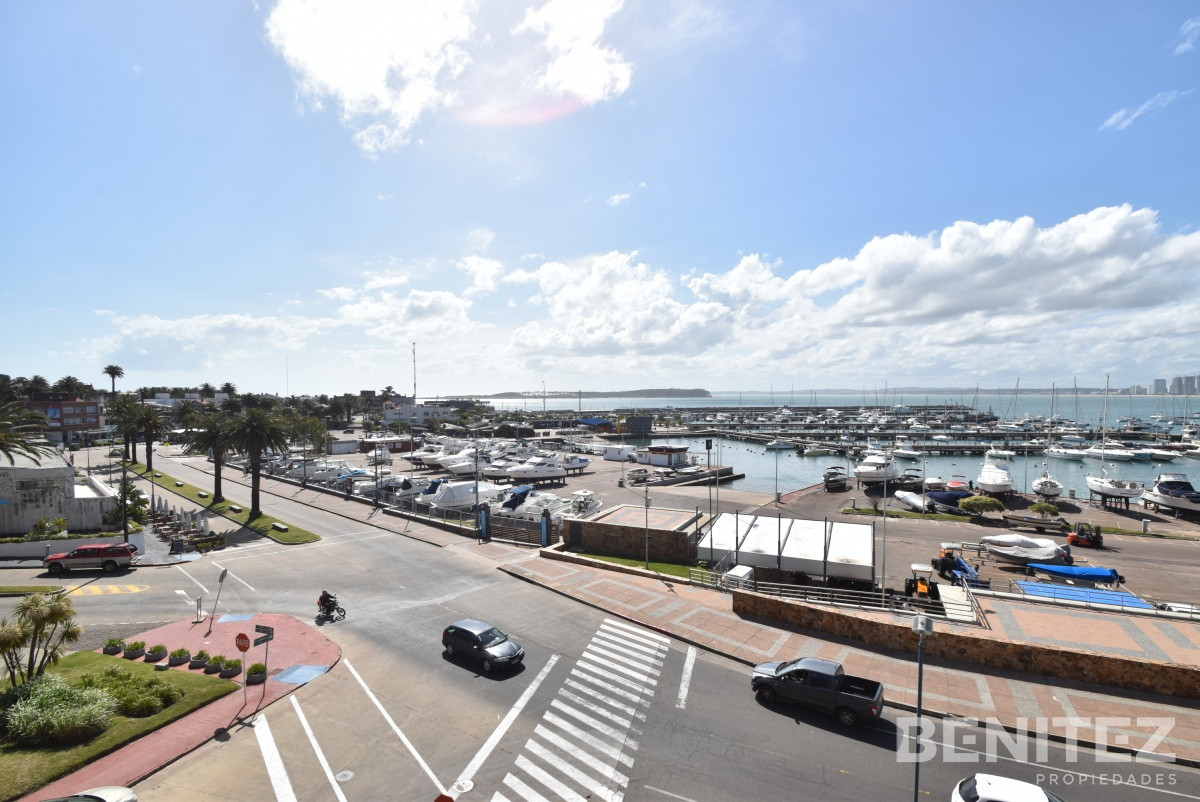 Apartamento ID.8634 - Portofino. Apartamento primera fila al Puerto