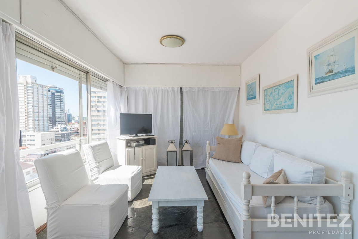 Apartamento ID.9272 - Apartamento esquinero en venta de 2 dormitorios. Vista Mansa.