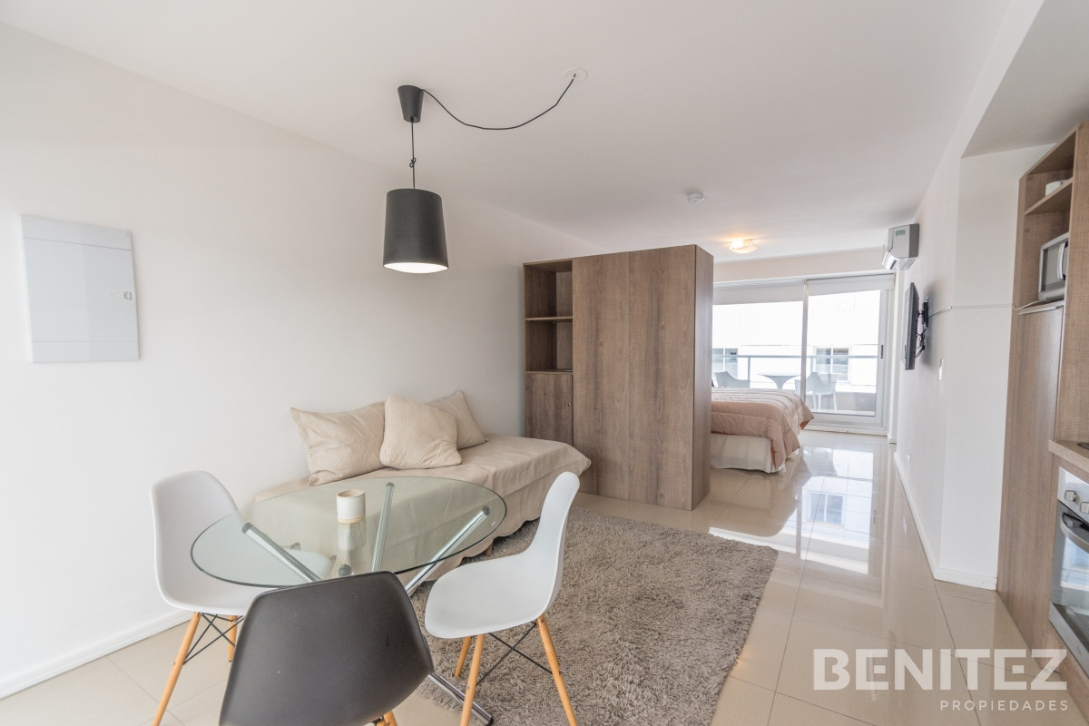 Apartamento ID.7814 - Gala Puerto equipado. Monoambiente + balcon. Zona Puerto