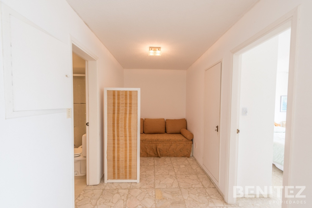 Apartamento ID.405 - Vista al Puerto! Amplio apartamento de 1 dormitorio y medio. 