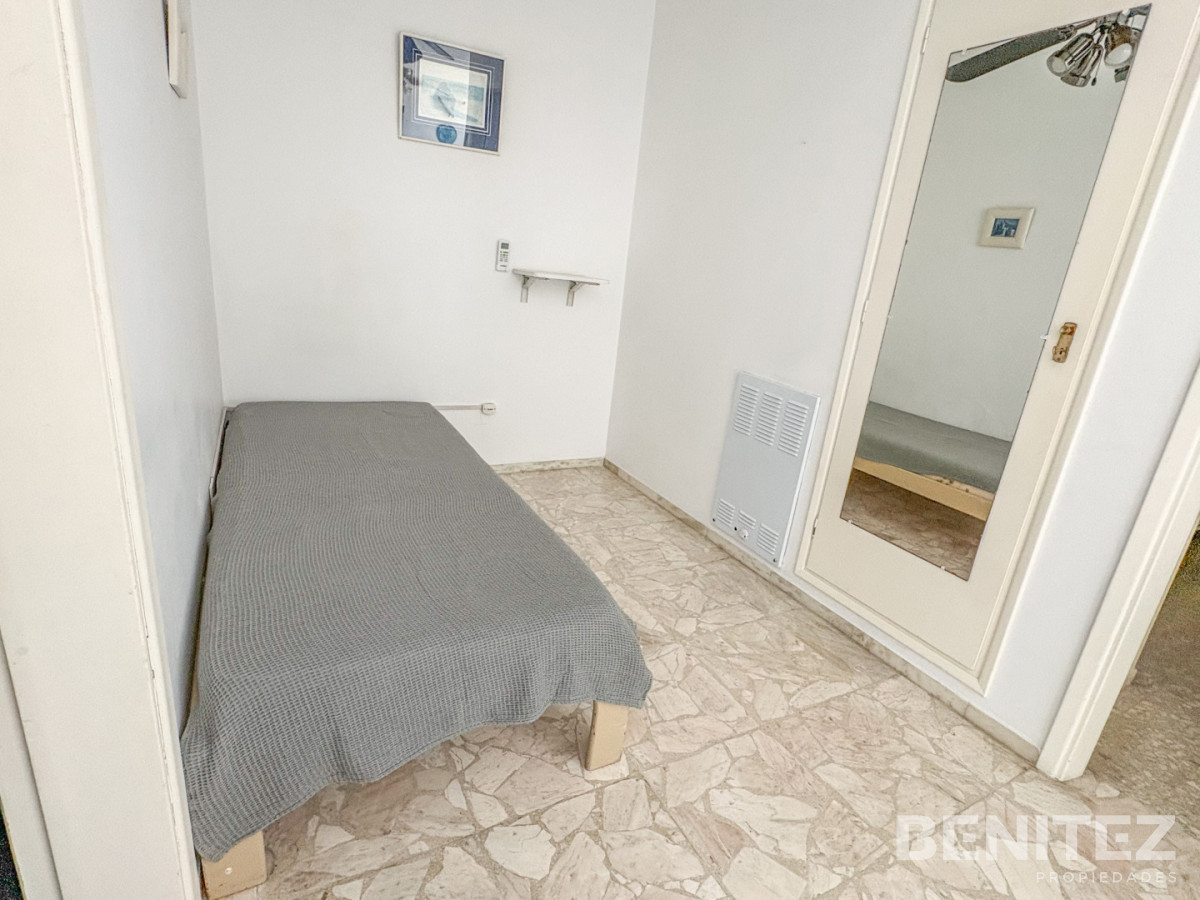 Apartamento ID.410 - Torre Libertador. Apartamento 1 dormitorio y medio al Puerto! 