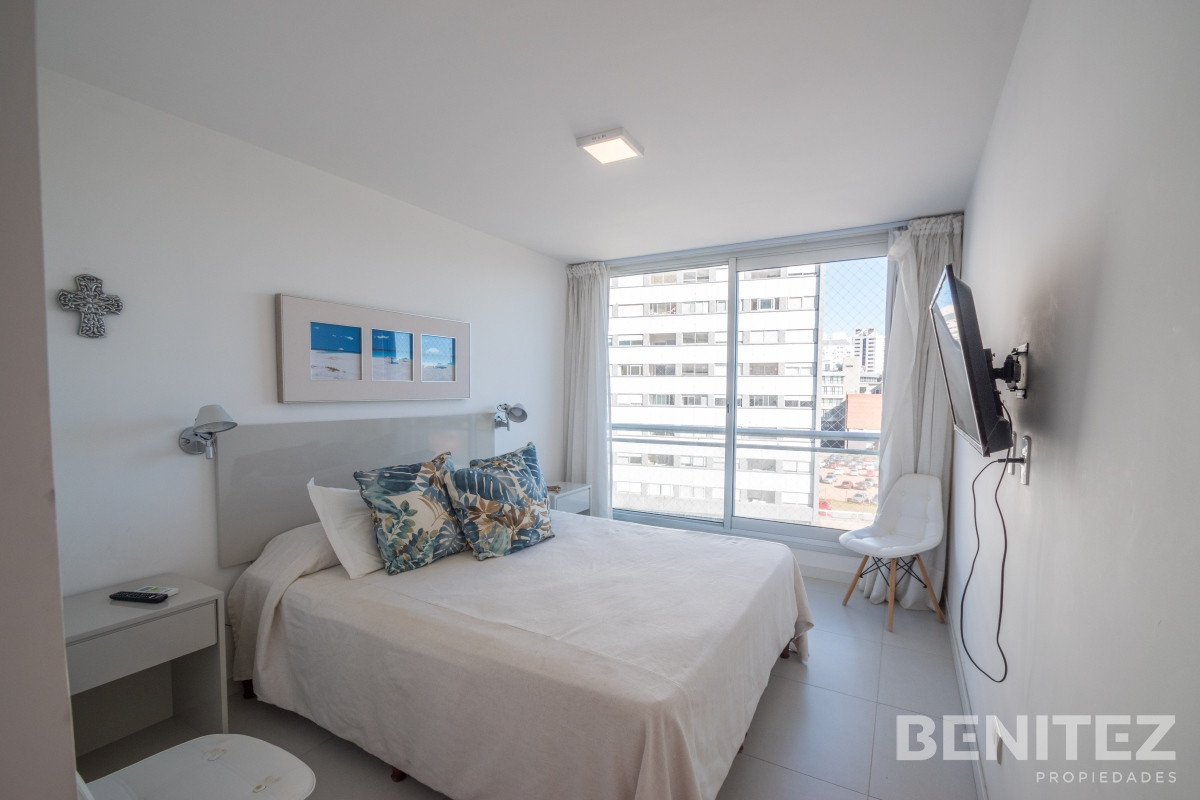 Apartamento ID.8385 - Bellagio Tower. Esquinero de 3 dormitorios. Equipado.
