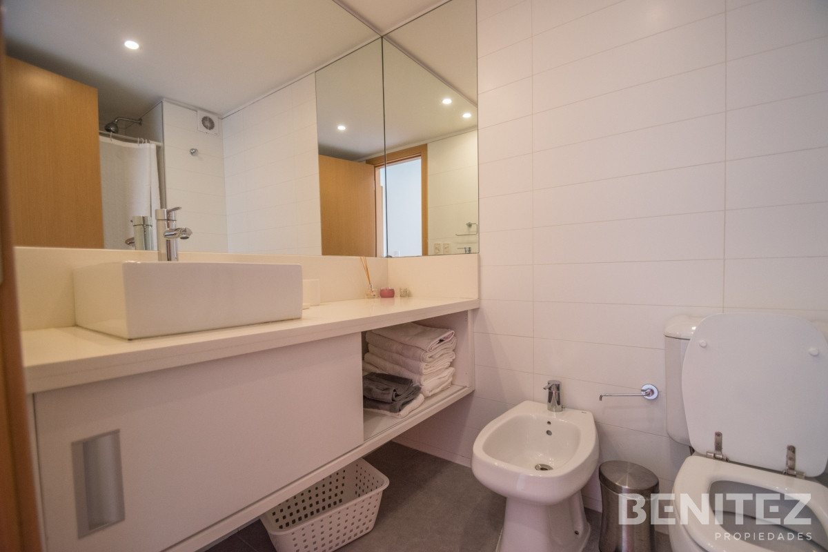 Apartamento ID.8385 - Bellagio Tower. Esquinero de 3 dormitorios. Equipado.