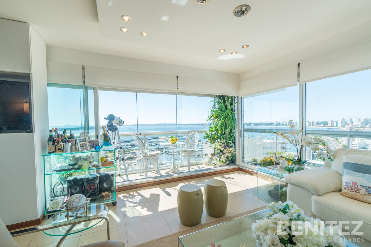 Apartamento ID.9084 - Apartamento en esquina al Puerto. Vista panorámica Puerto, Mansa y Brava. 