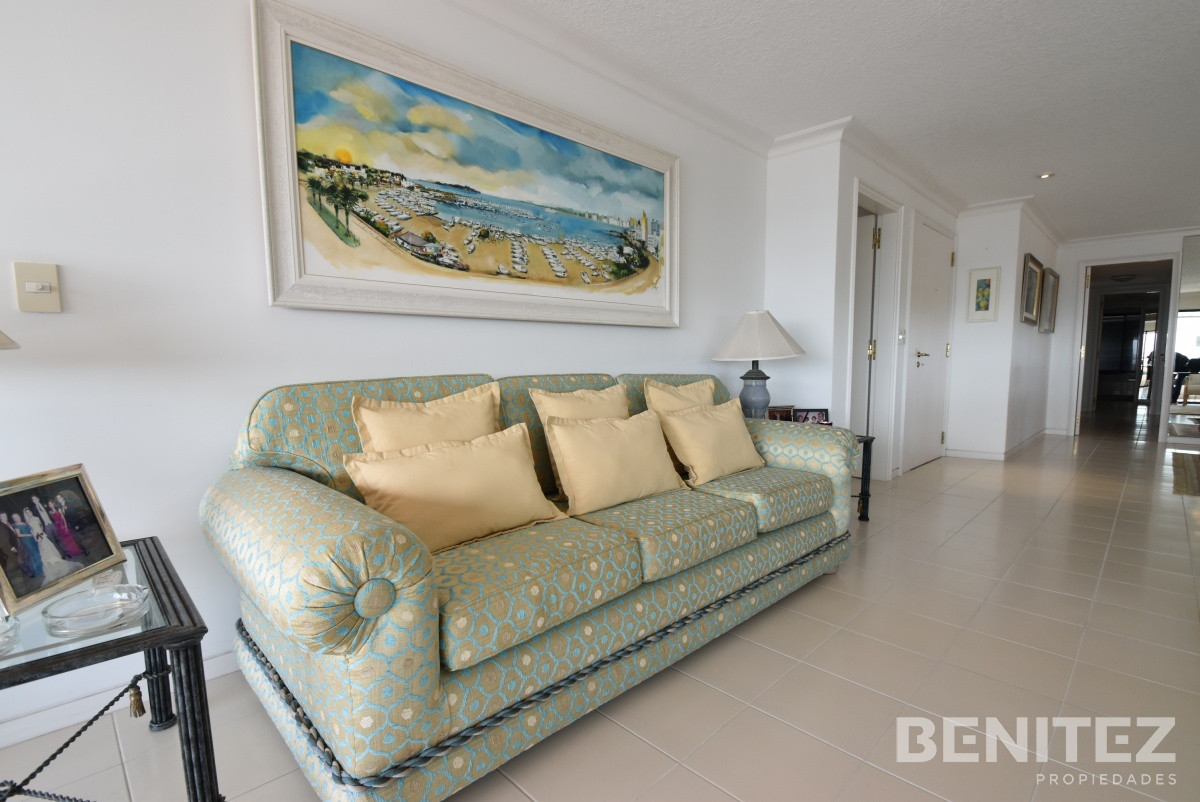 Apartamento ID.8634 - Portofino. Apartamento primera fila al Puerto