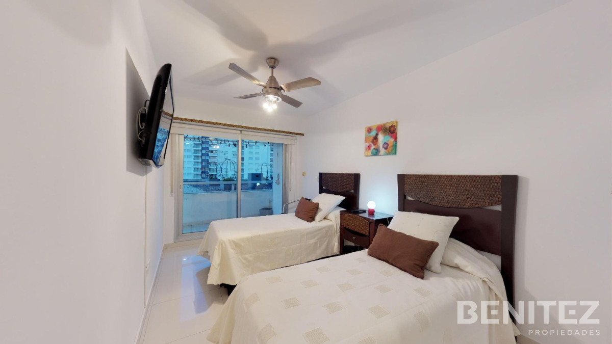 Apartamento ID.9240 - Apartamento en venta en Seasons Tower 2 dormitorios + dependencia.