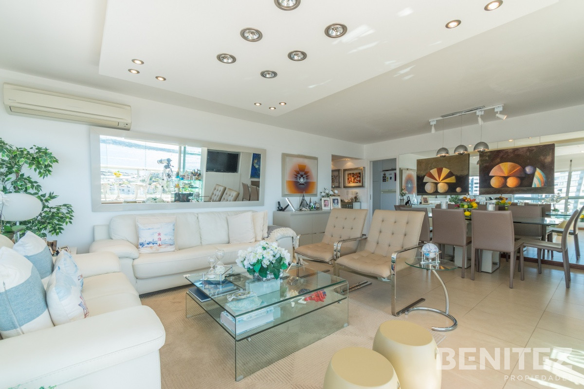 Apartamento ID.9084 - Apartamento en esquina al Puerto. Vista panorámica Puerto, Mansa y Brava. 