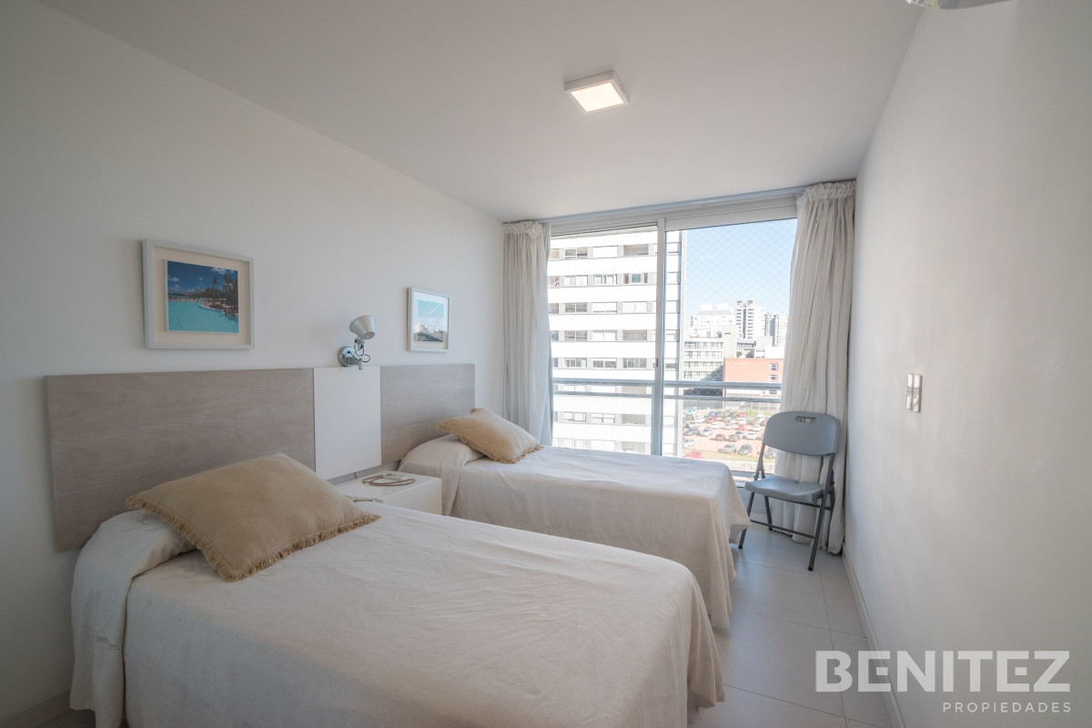 Apartamento ID.8385 - Bellagio Tower. Esquinero de 3 dormitorios. Equipado.