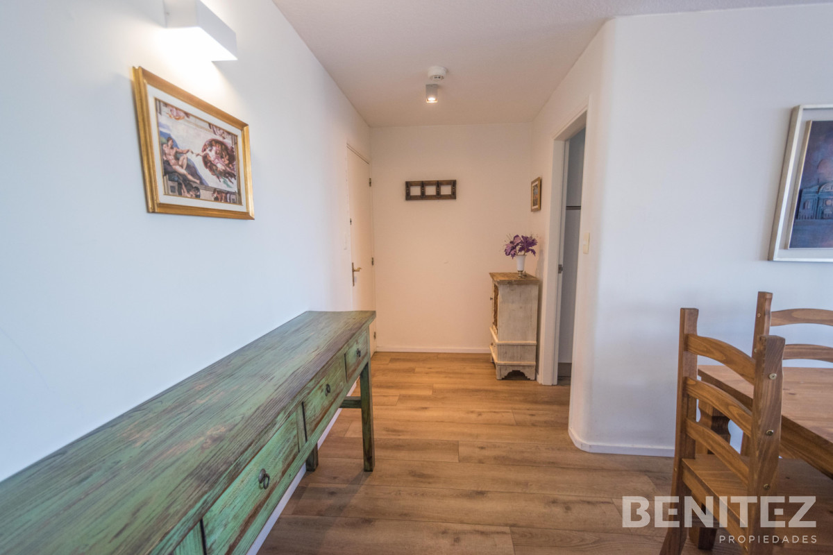 Apartamento ID.575 - Imperdible! Apartamento esquinero de 3 dormitorios. Reciclado.