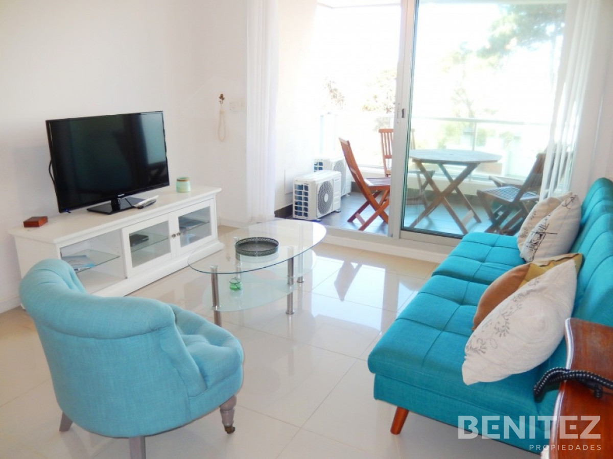 Apartamento ID.8190 - Apartamento en venta de 1 dormitorio + 1 baño. Con garage