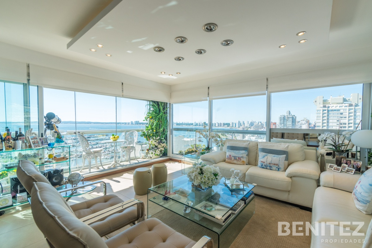 Apartamento ID.9084 - Apartamento en esquina al Puerto. Vista panorámica Puerto, Mansa y Brava. 