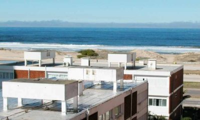 Monoambiente con vista al Mar.  A metros de la Playa Brava y de la Península.