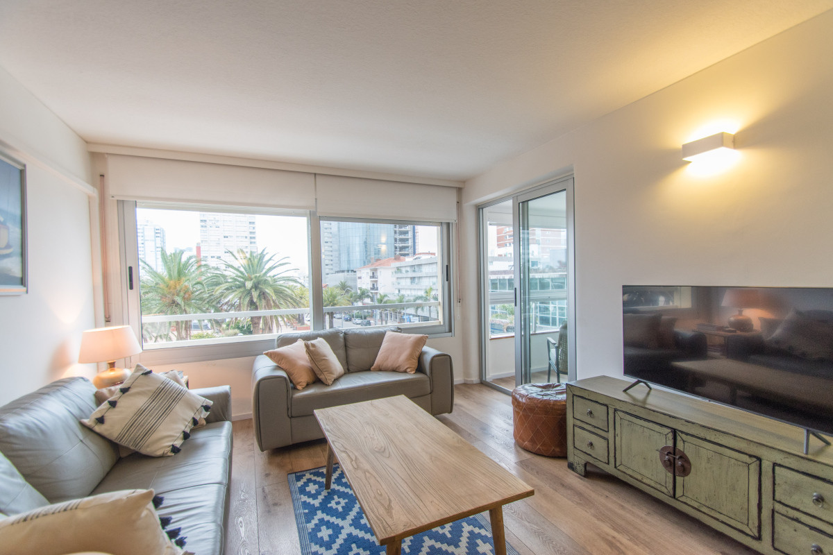 Imperdible! Esquinero de 3 dormitorios. Pintos Risso.