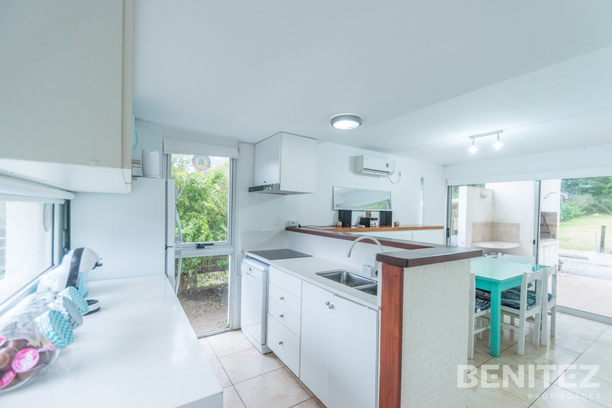 Casa ID.9179 - Casa en Rincon del Indio. Diseño minimalista. Super funcional.