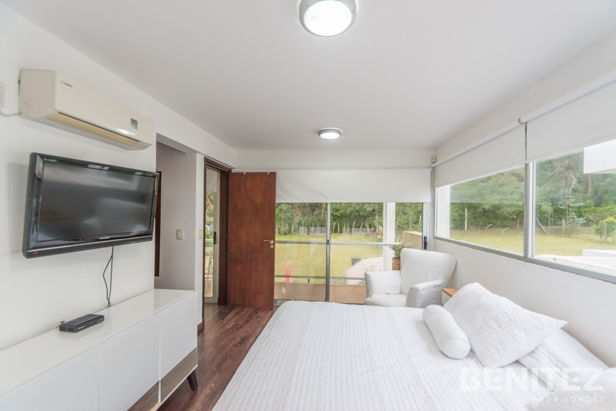 Casa ID.9179 - Casa en Rincon del Indio. Diseño minimalista. Super funcional.