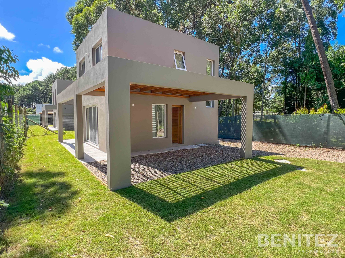 Casa ID.9428 - Santa Barbara. Modernas casas a estrenar en Parque Burnett