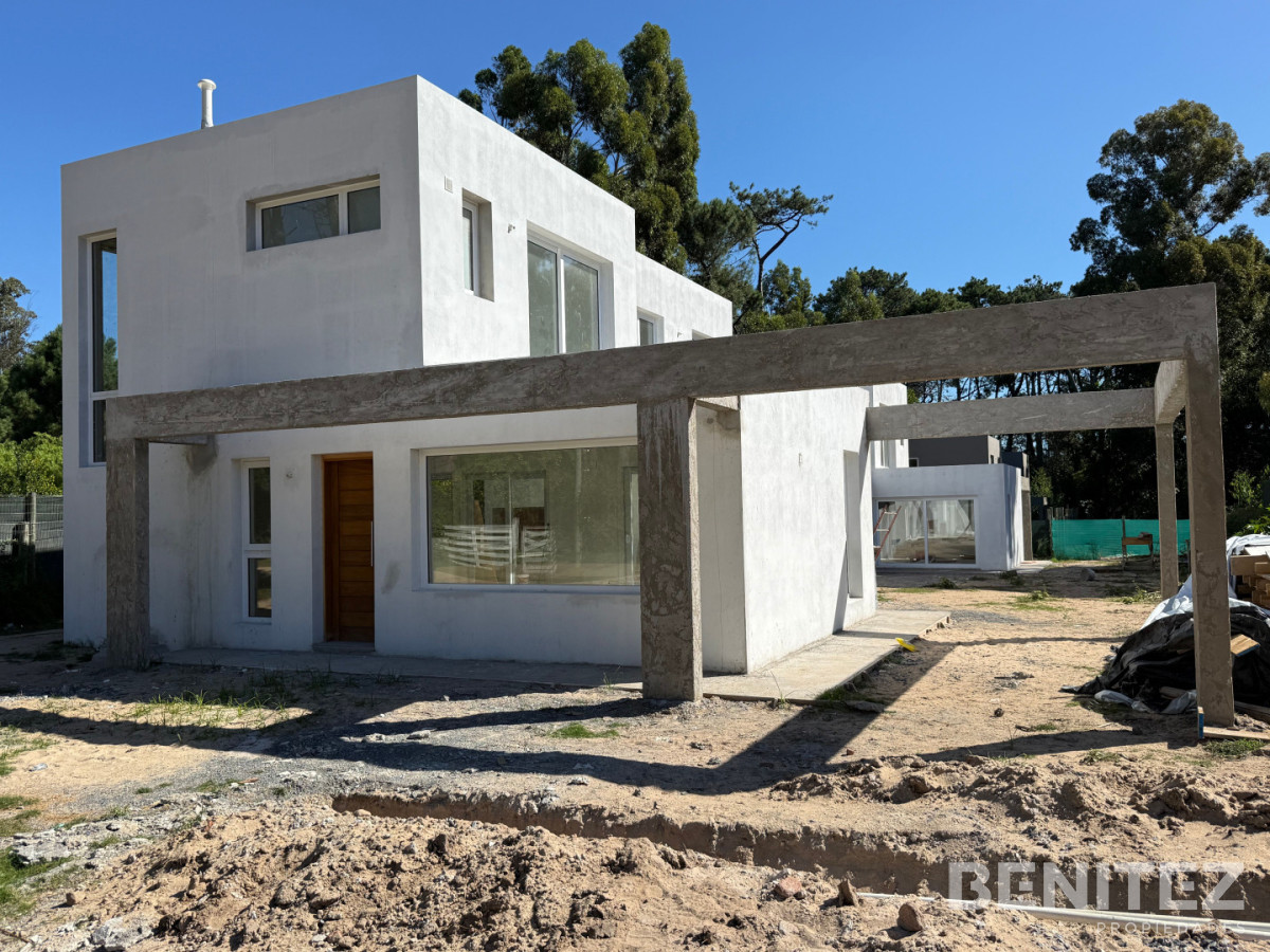 Casa ID.9426 - Santa Barbara. Modernas casas a estrenar en Parque Burnett