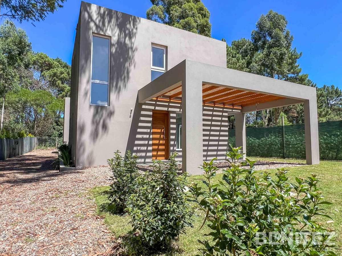 Casa ID.9428 - Santa Barbara. Modernas casas a estrenar en Parque Burnett
