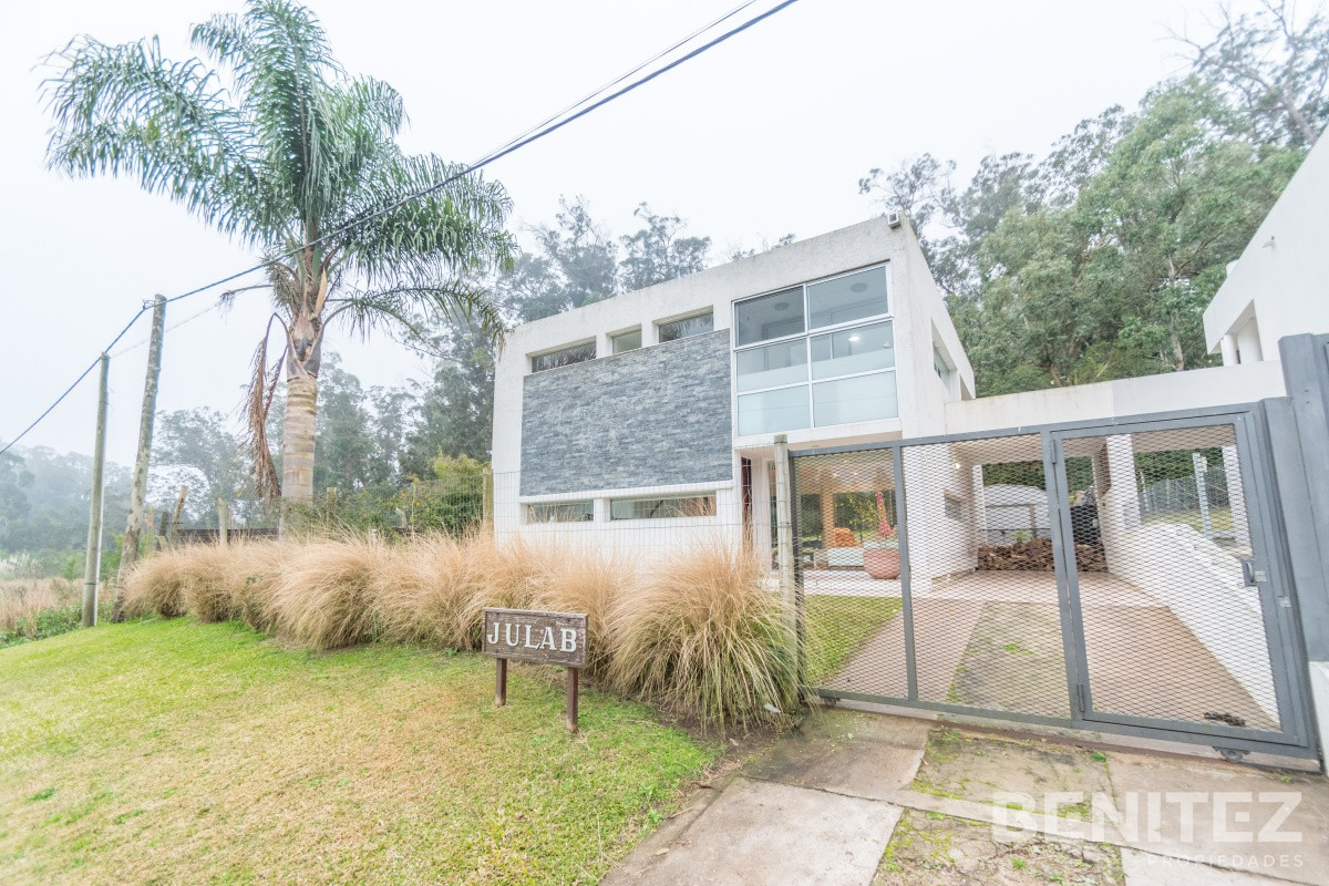 Casa ID.9179 - Casa en Rincon del Indio. Diseño minimalista. Super funcional.