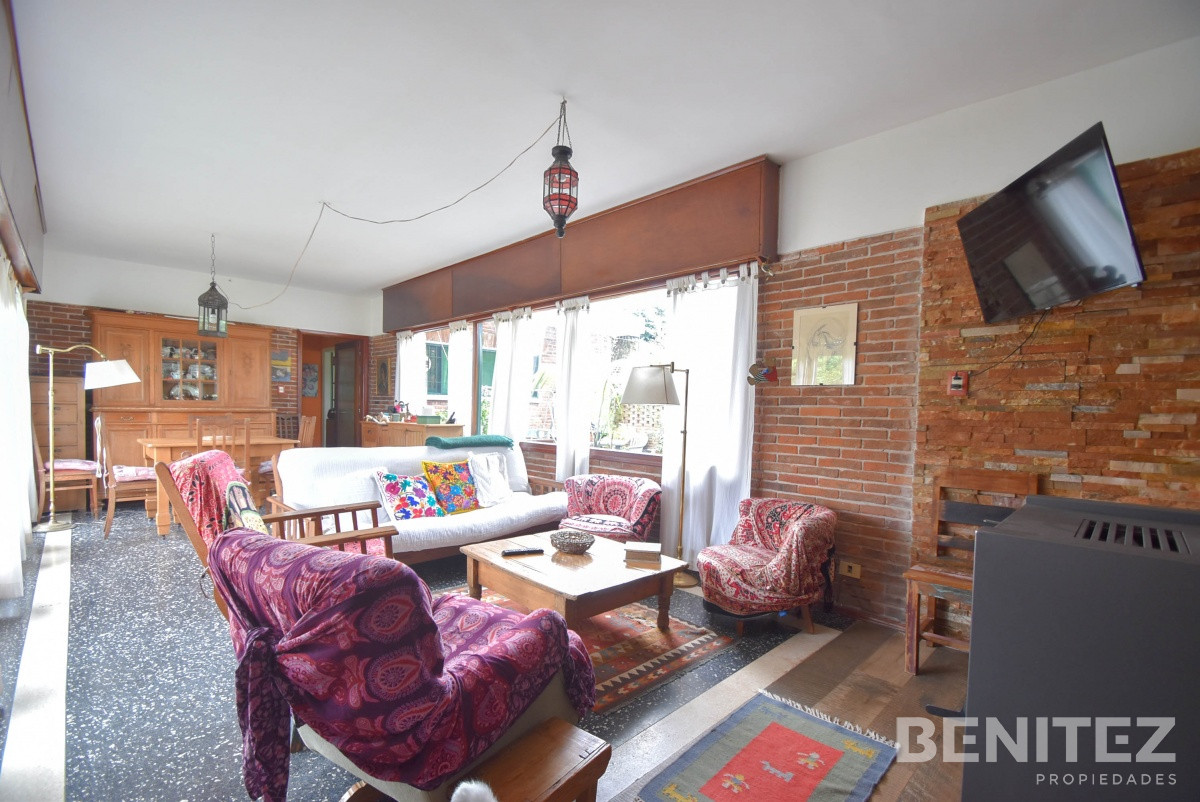 Casa ID.8250 - Playa Mansa. A 200 metros del Mar. Casa de 3 dormitorios.