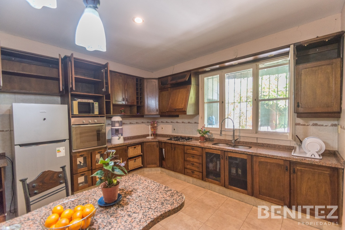 Casa ID.9417 - CASA DE 4 DORMITORIOS EN VENTA