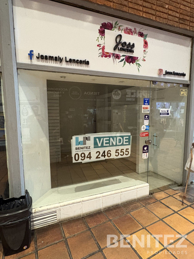 Local Comercial ID.9500 - Paseo Real. Local en galeria del centro de Maldonado.