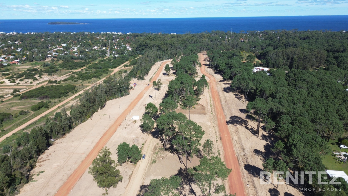 Terreno ID.9687 - Altos del Burnett. Terreno Esquinero de 600 m2.